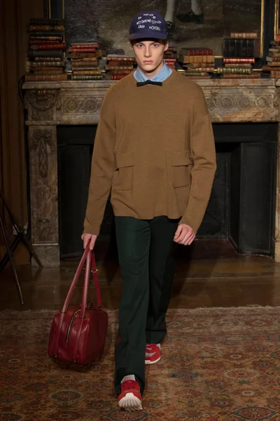Look 20